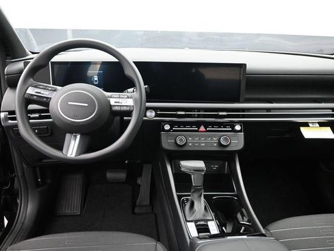 New 2026 Hyundai Santa Cruz SE AWD/4WD image 11