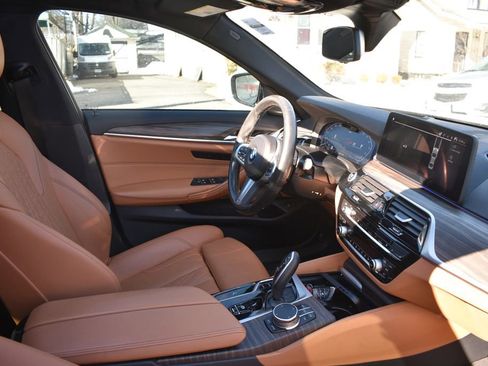 Used 2023 BMW 540i w/ M Sport Package RWD image 20