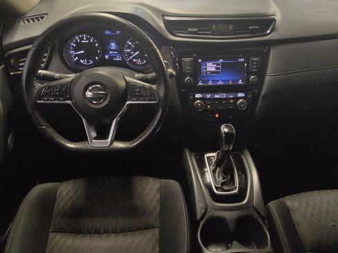 Used 2019 Nissan Rogue SV FWD image 22