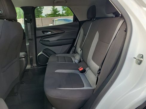 Used 2025 Chevrolet TrailBlazer LT AWD/4WD image 15