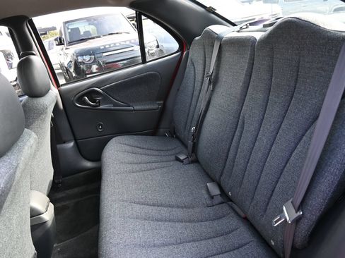 Used 2005 Chevrolet Cavalier Sedan w/ Preferred Equipment Group FWD image 19