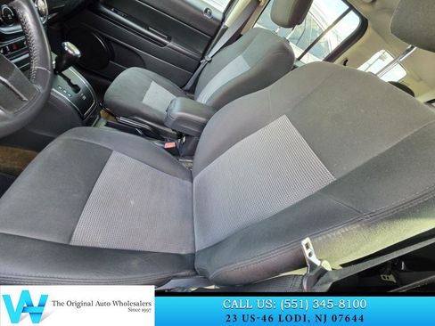 Used 2016 Jeep Patriot Latitude w/ Sun/Sound Group AWD/4WD image 12