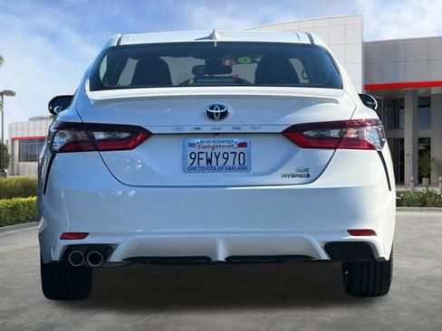 Used 2021 Toyota Camry SE image 5