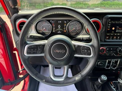 Used 2019 Jeep Wrangler Unlimited Sahara AWD/4WD image 19