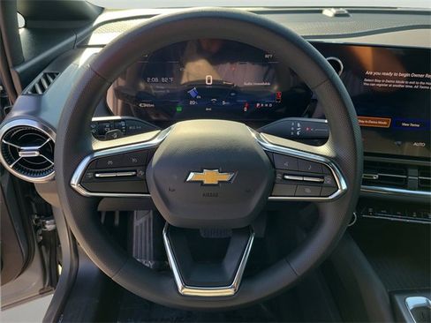 New 2026 Chevrolet Equinox EV LT image 26