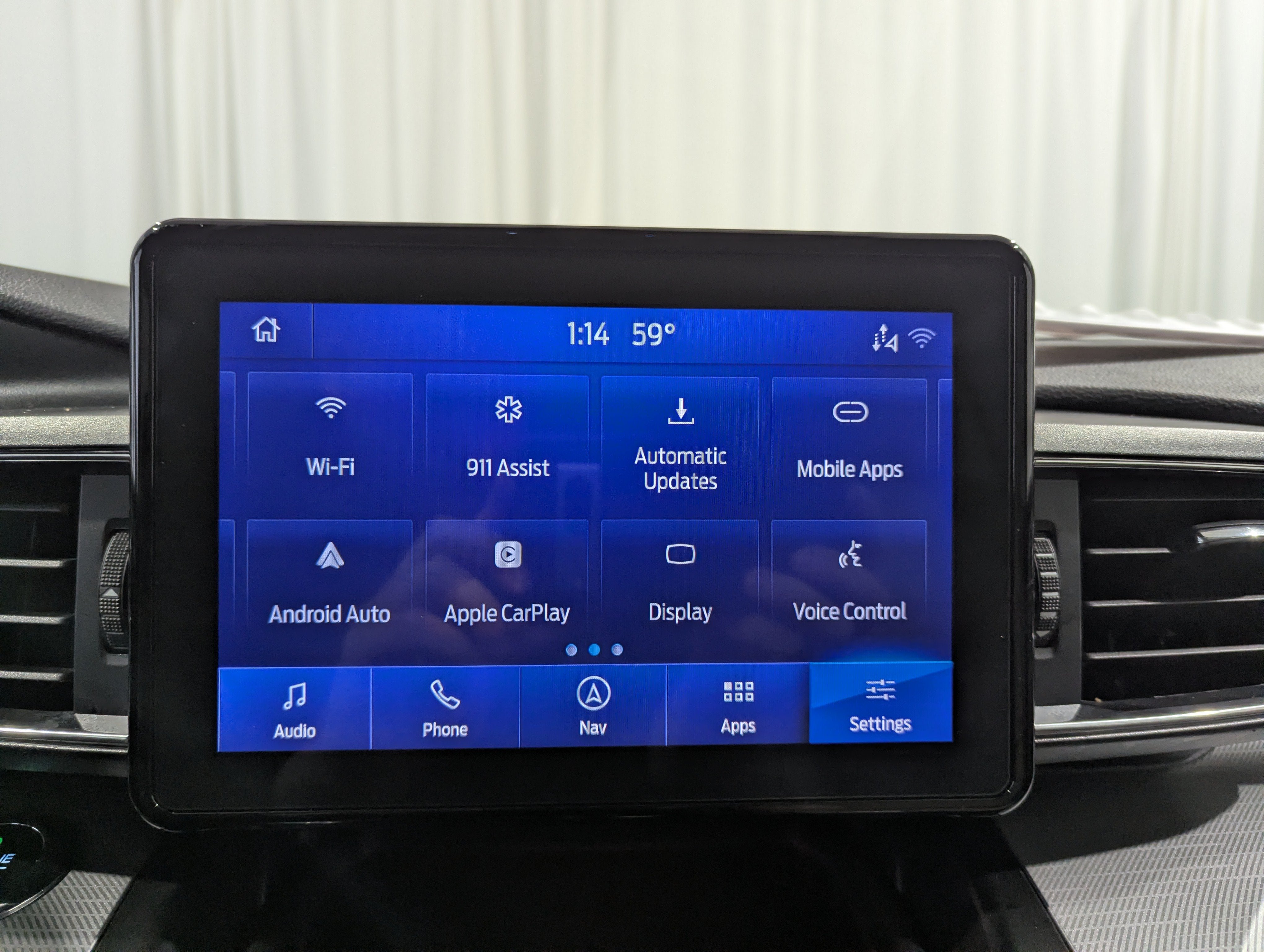 Used 2020 Ford Explorer XLT w/ Equipment Group 202A AWD/4WD image 23