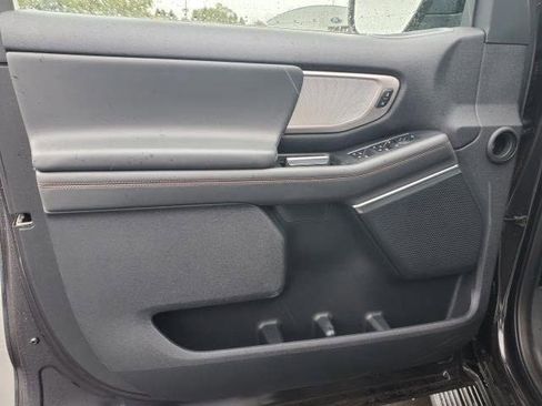 New 2025 Ford Expedition Active image 15