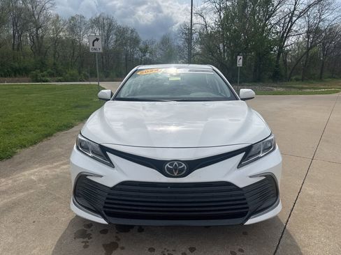 Used 2024 Toyota Camry LE image 2