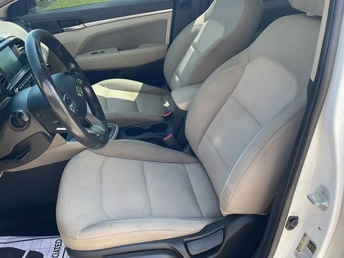 Used 2019 Hyundai Elantra Value Edition FWD image 9