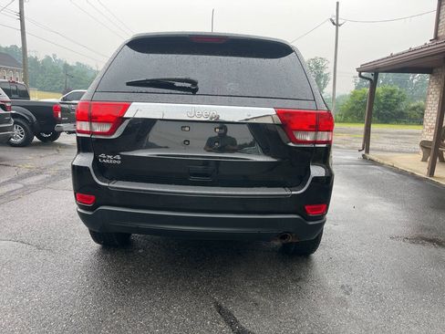 Used 2011 Jeep Grand Cherokee Laredo w/ Security & Convenience Group AWD/4WD image 7