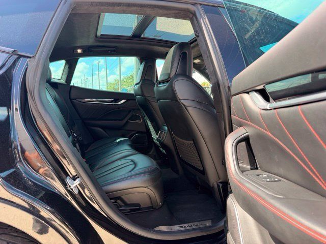 Used 2019 Maserati Levante S GranSport AWD/4WD image 8