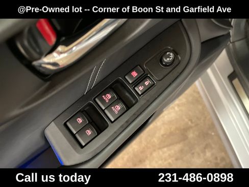 Used 2018 Subaru Legacy 3.6R Limited AWD/4WD image 16