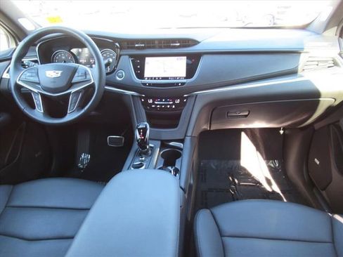 Certified 2024 Cadillac XT5 Sportv w/ Technology Package image 13