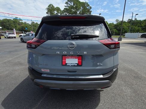 Used 2022 Nissan Rogue SL FWD image 7