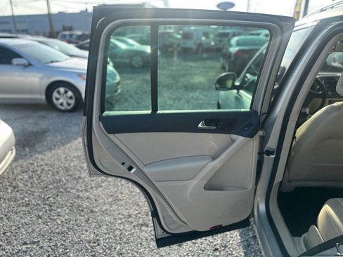 Used 2010 Volkswagen Tiguan Wolfsburg Edition image 11