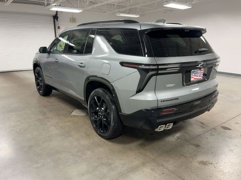 New 2026 Chevrolet Traverse RS image 2