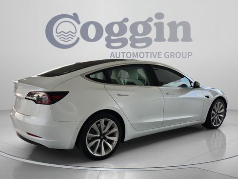 Used 2018 Tesla Model 3 Long Range RWD image 5