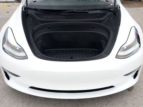 Used 2021 Tesla Model 3 Standard Range Plus image 8