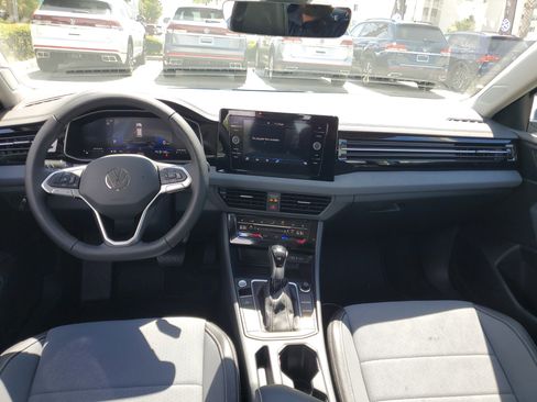 New 2025 Volkswagen Jetta SE image 11