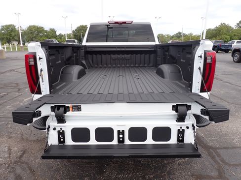 New 2026 GMC Sierra 3500 Denali w/ Denali Reserve Package image 8