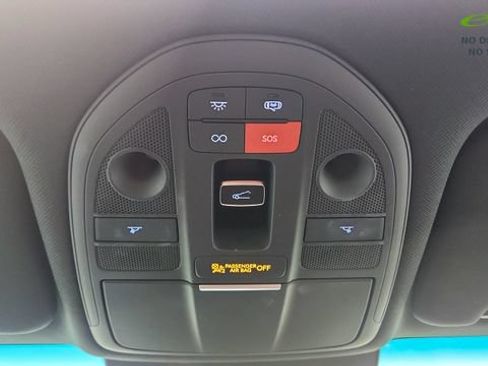 Used 2025 Genesis G70 2.5T image 52
