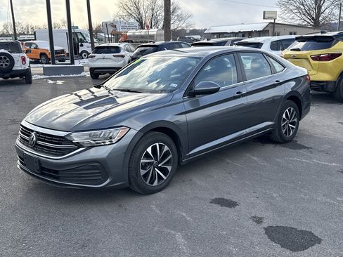 Used 2024 Volkswagen Jetta S image 6