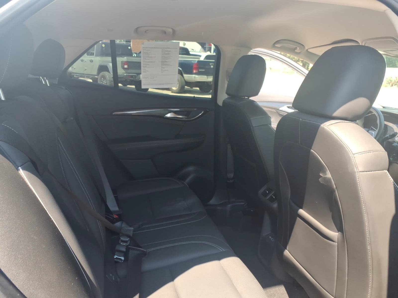 Used 2022 Buick Envision Essence w/ Technology Package I FWD image 8