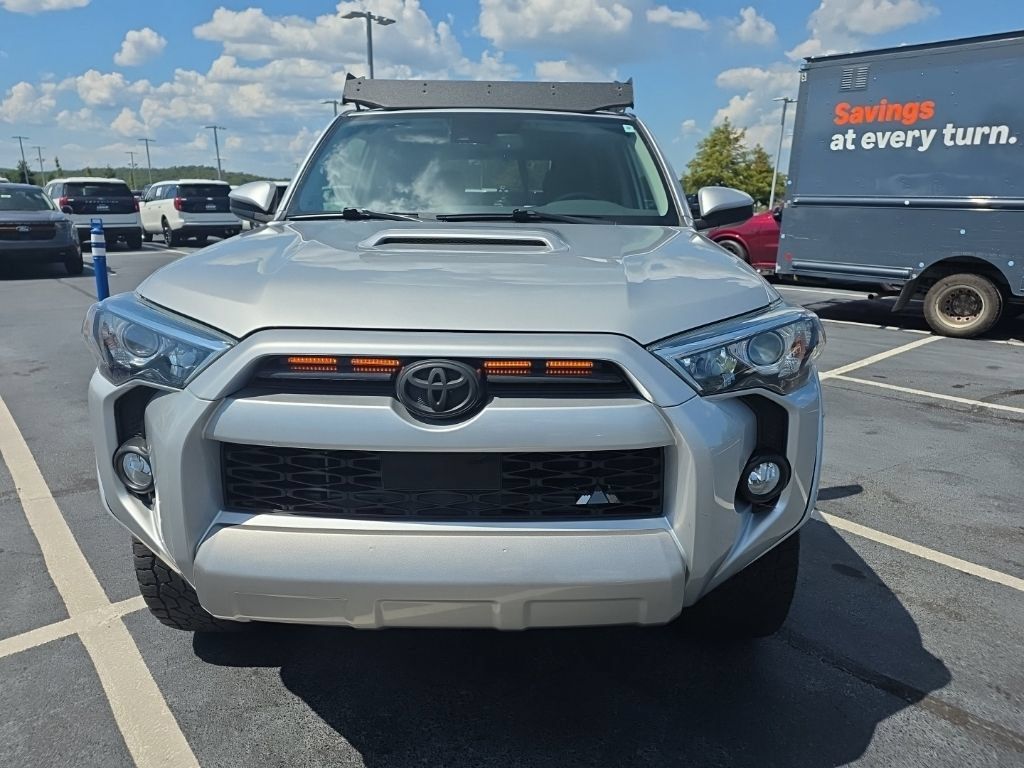 Used 2020 Toyota 4Runner TRD Off-Road AWD/4WD image 3