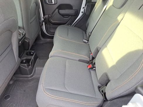 Used 2024 Jeep Wrangler Sport image 12