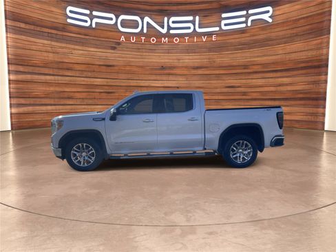 Used 2021 GMC Sierra 1500 SLT image 2
