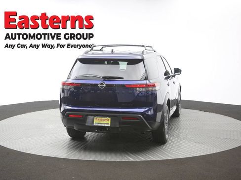 Used 2023 Nissan Pathfinder SV w/ SV Premium Package AWD/4WD image 40