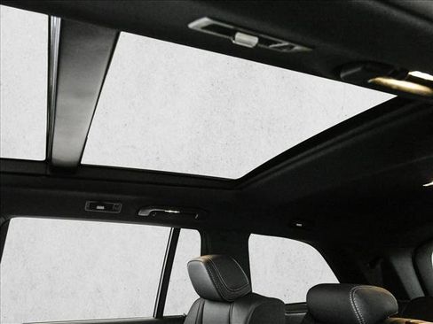 Certified 2025 Mercedes-Benz GLS 450 4MATIC image 21