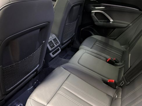 Used 2025 Audi Q5 Premium w/ Convenience Package AWD/4WD image 11