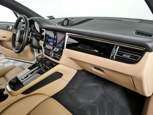 New 2026 Porsche Macan AWD/4WD image 25