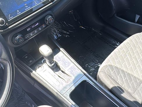 Used 2021 Nissan Kicks SV FWD image 18