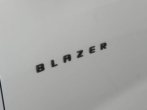 Used 2022 Chevrolet Blazer RS FWD image 3