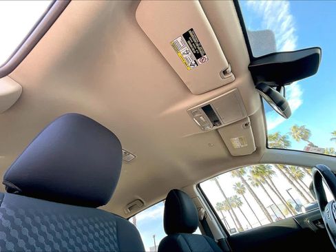 Used 2021 Toyota Tacoma SR5 w/ Trail Edition image 13