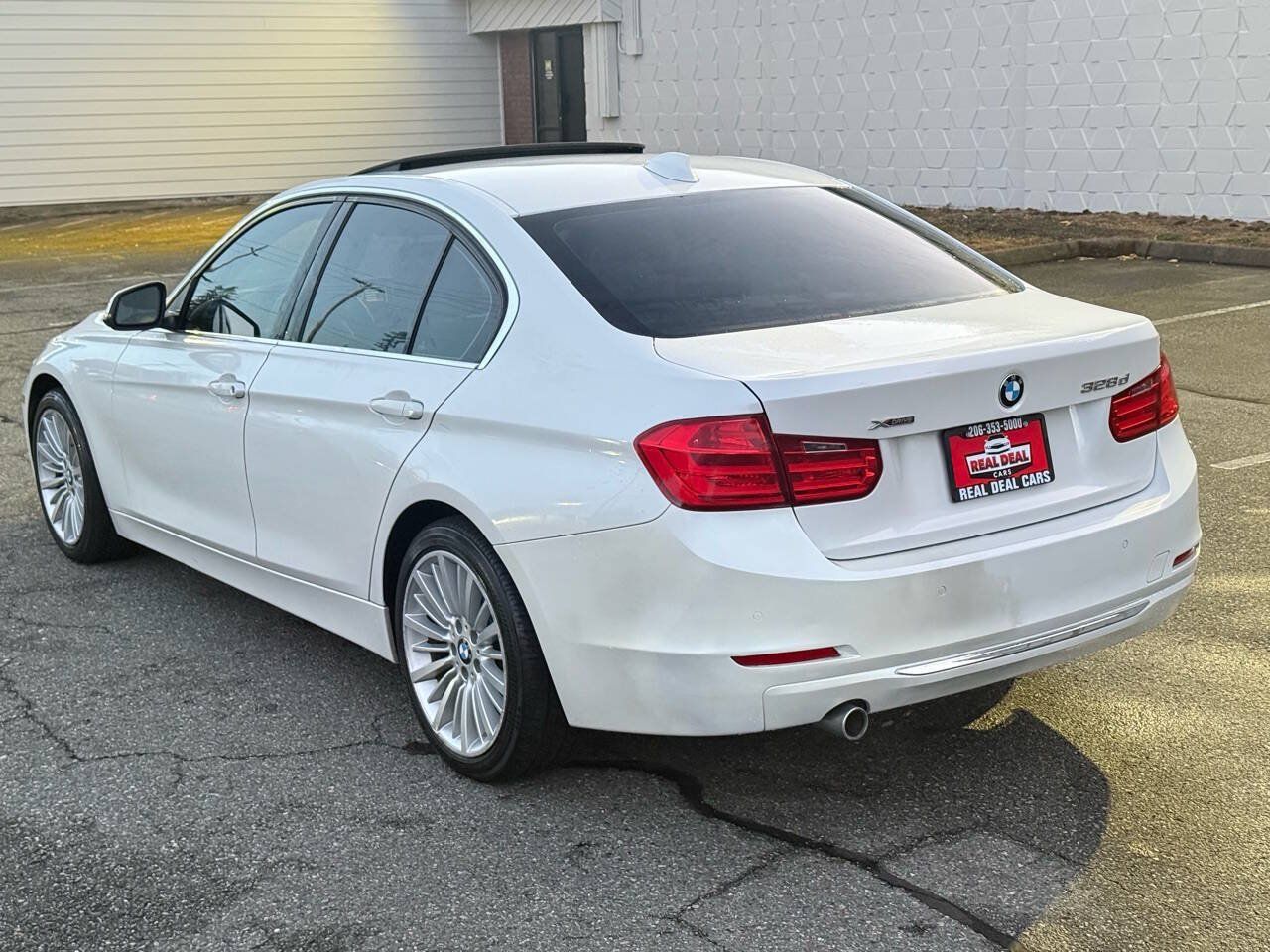 Used 2014 BMW 328d xDrive Sedan AWD/4WD image 5