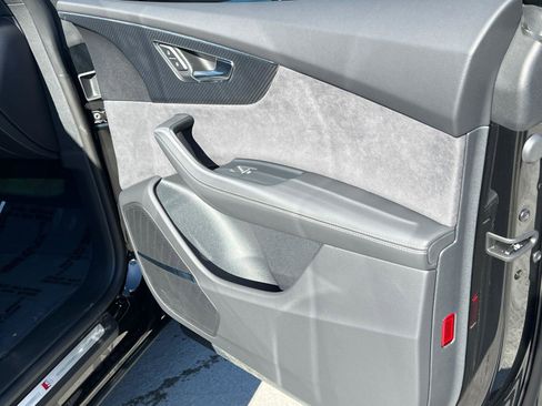 Certified 2025 Audi SQ8 Premium Plus image 14
