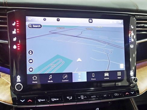 Used 2024 Jeep Grand Wagoneer Series III image 19