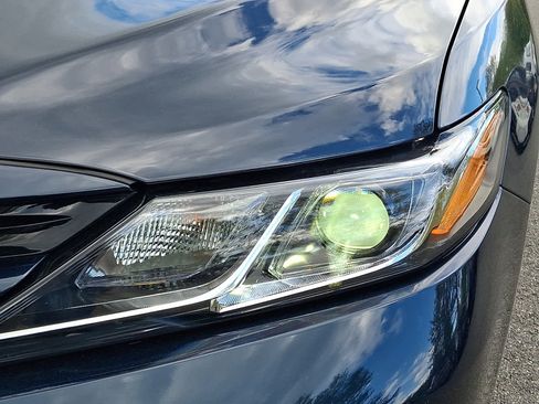 Certified 2019 Toyota Camry LE FWD image 11