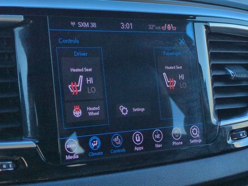 Used 2018 Chrysler Pacifica Touring-L Plus image 37