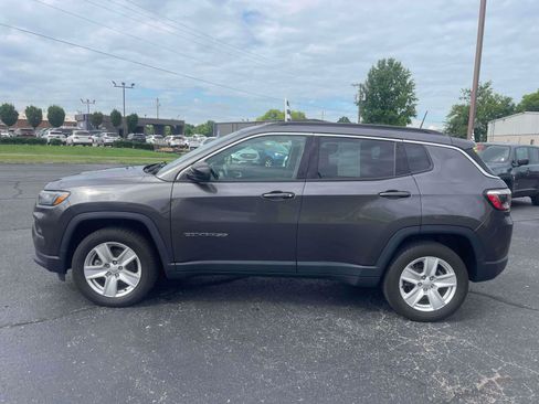 Used 2022 Jeep Compass Latitude w/ Convenience Group AWD/4WD image 4