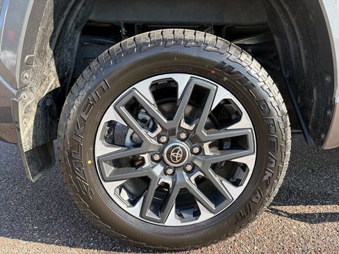 Used 2023 Toyota Tundra Limited image 10