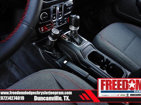 Used 2024 Jeep Wrangler Rubicon AWD/4WD image 30