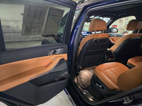 Used 2024 BMW X7 xDrive40i w/ M Sport Package image 16