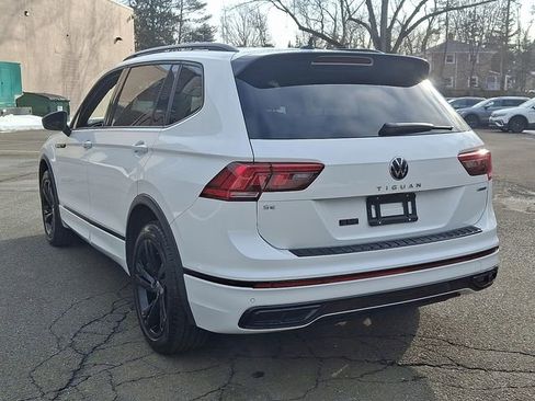 Certified 2024 Volkswagen Tiguan SE R-Line image 8