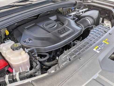 Used 2022 Jeep Grand Cherokee Overland AWD/4WD image 24