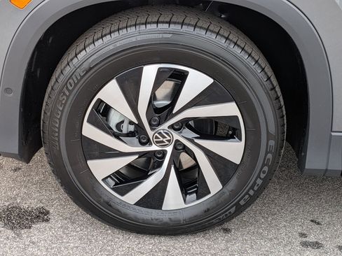 New 2026 Volkswagen Tiguan S image 10