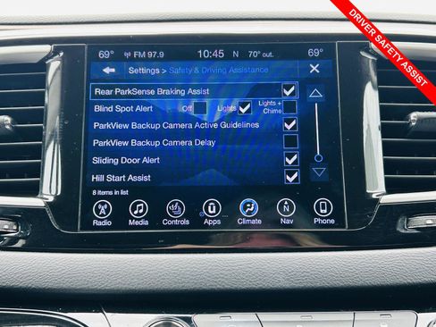 Used 2017 Chrysler Pacifica Touring-L FWD image 7